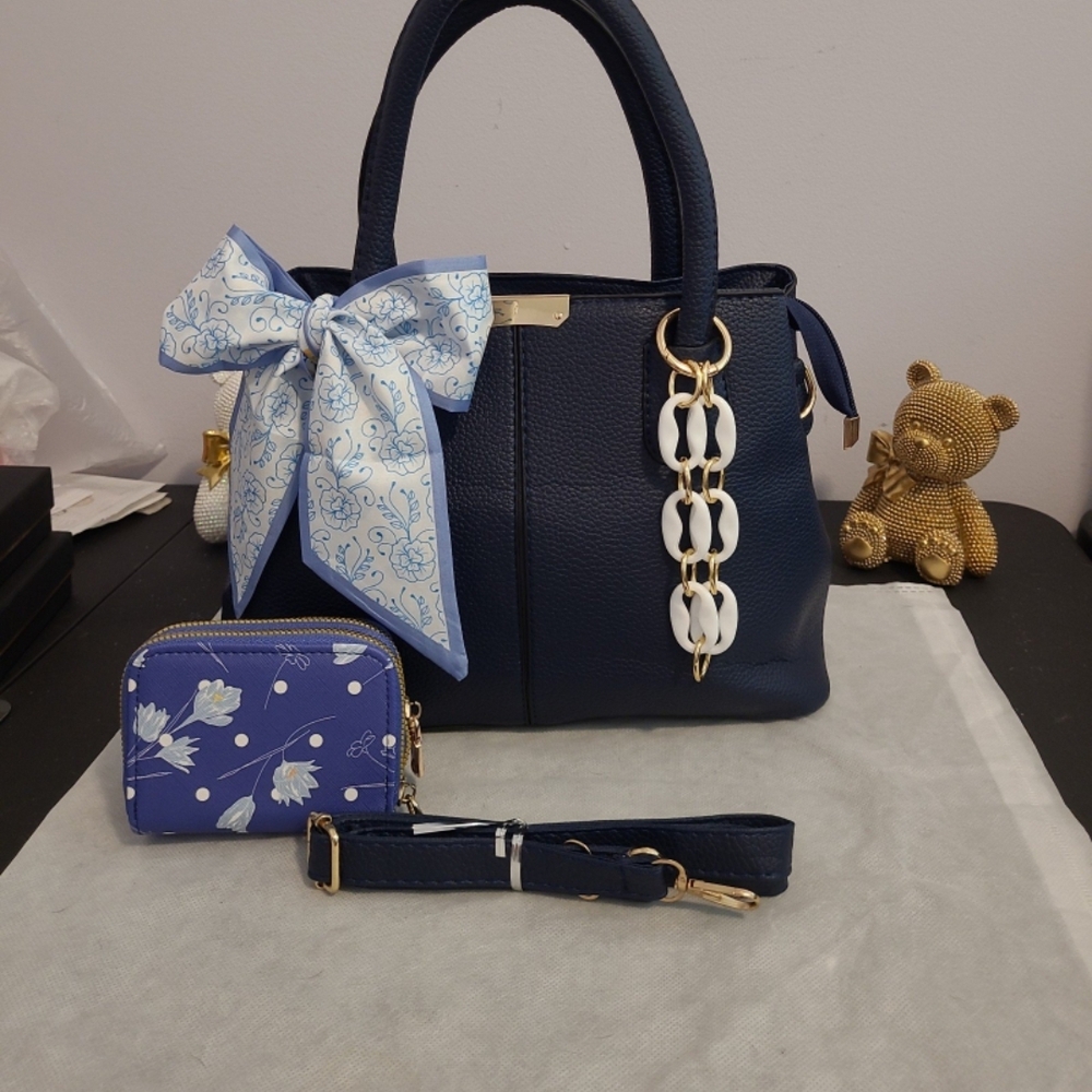 Elegant Navy Blue Handbag with Bow Accent